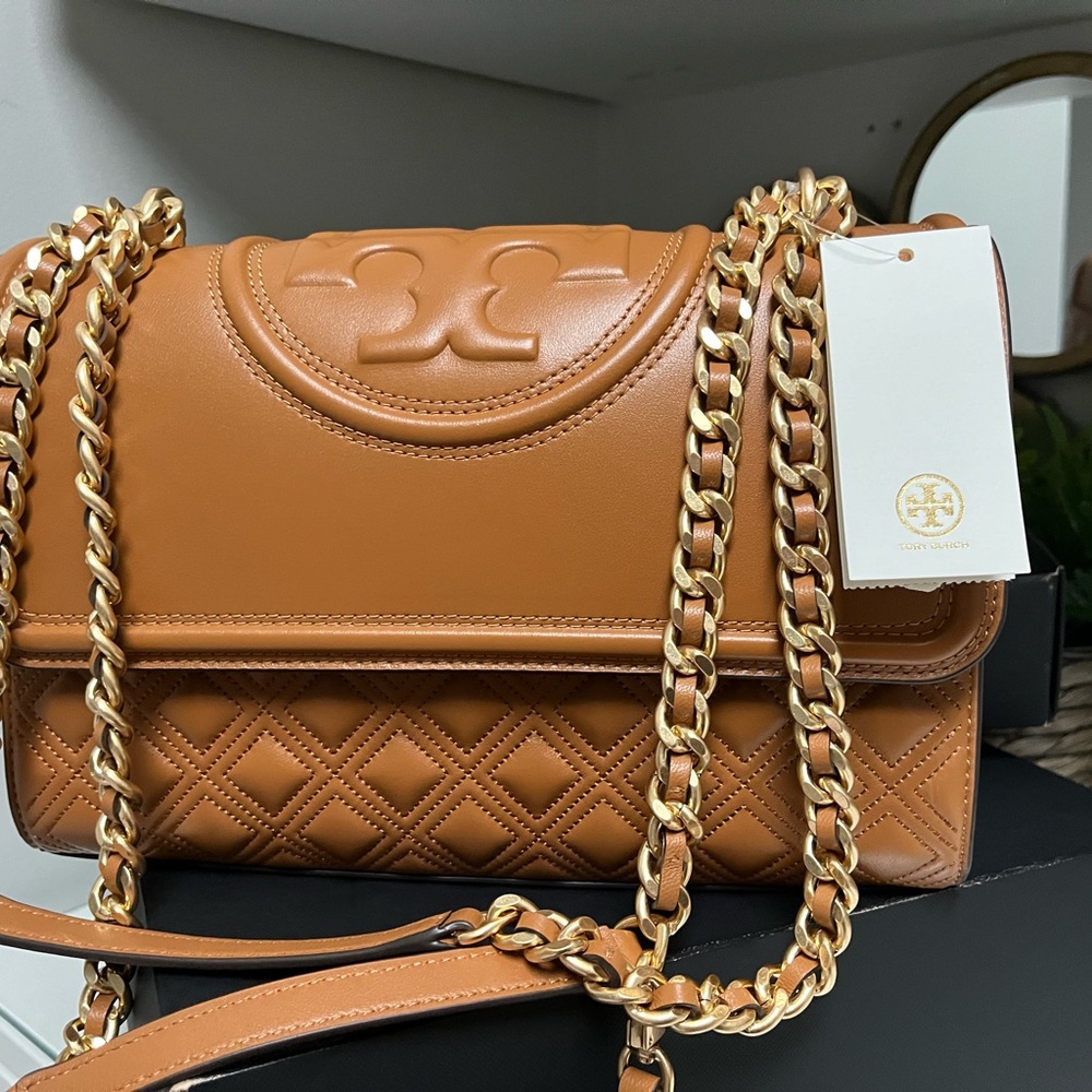 NWT Tory Burch Fleming Shoulder bag Diamond Quilting Leather Shoulder Bag